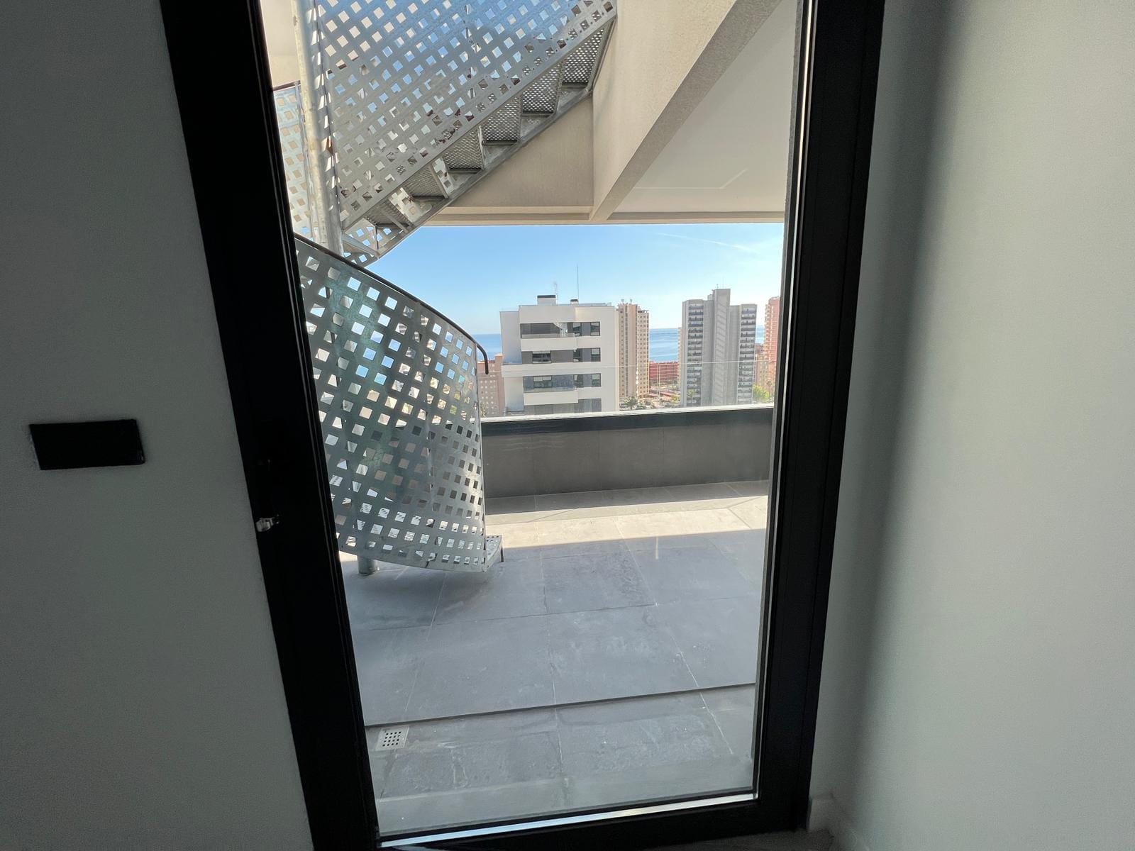 Ático Exclusivo con Impresionantes Vistas al Mar
