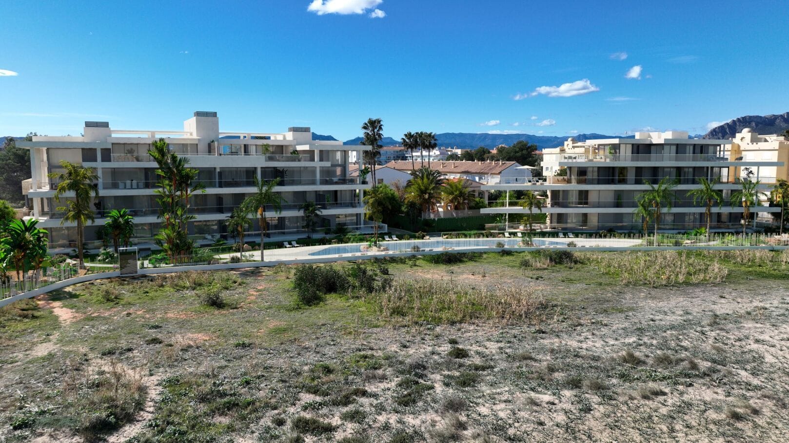 Apartamento de 3 dormitorios en la 1ª planta en primera línea en Denia