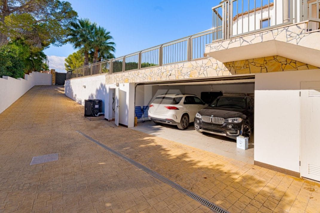 Villa met 4 slaapkamers en uitzicht op zee in Moraira