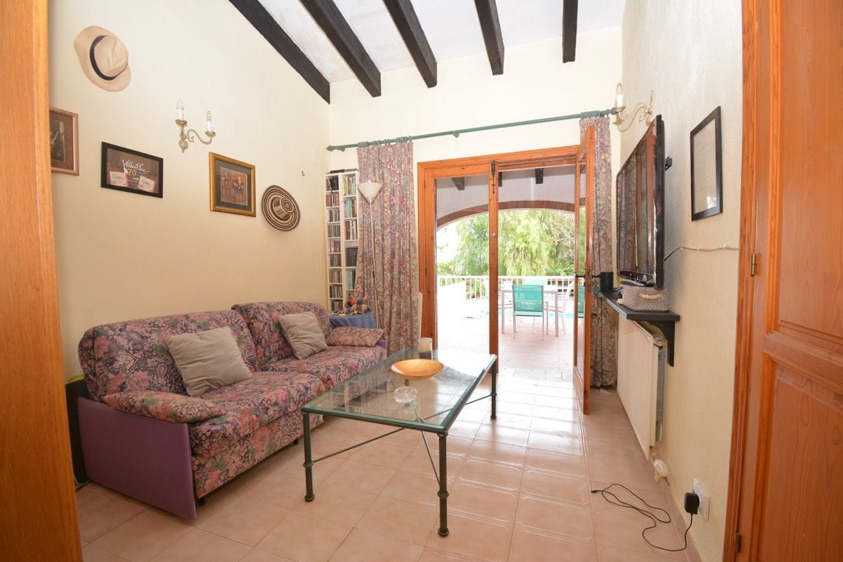 Villa en venta en Denia