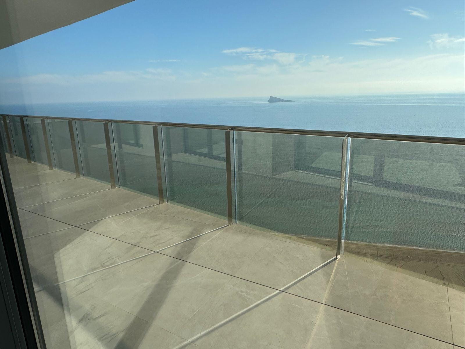 Nowoczesny penthouse z panoramicznym widokiem w Benidormie
