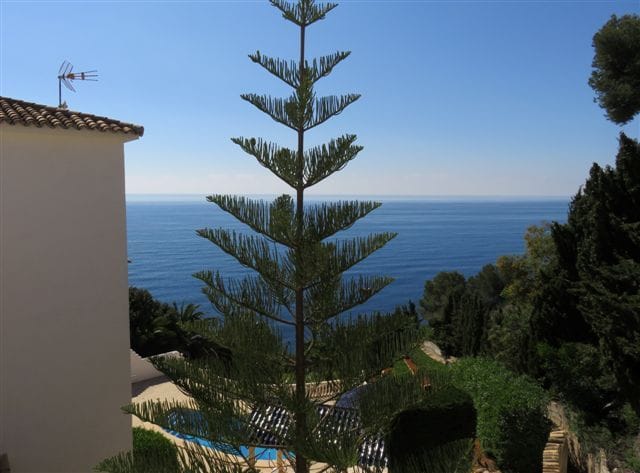 CHALET EN BENISSA 1ª LINEA