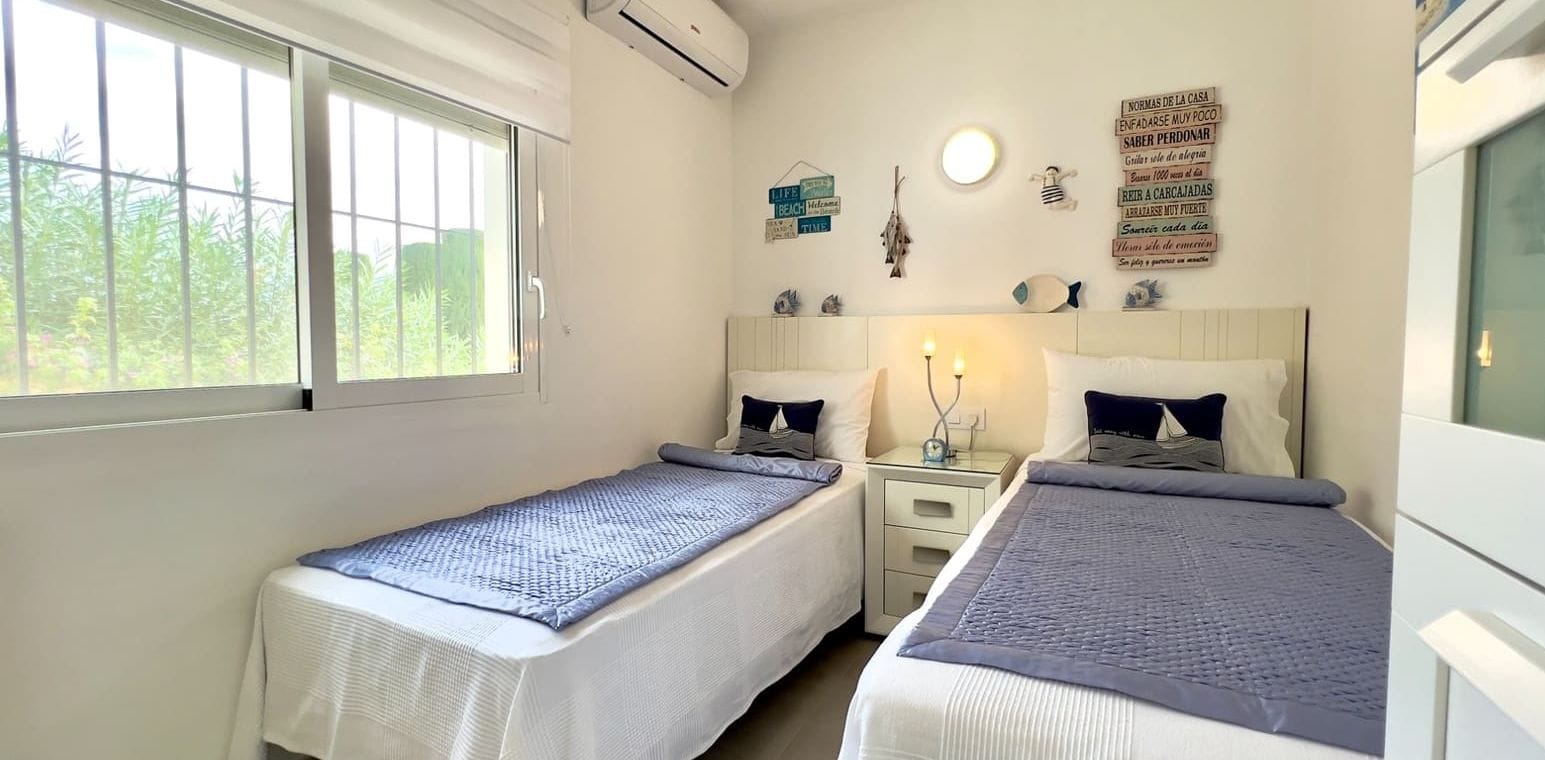 Villa de 5 dormitorios y piscina en Teulada, Alicante