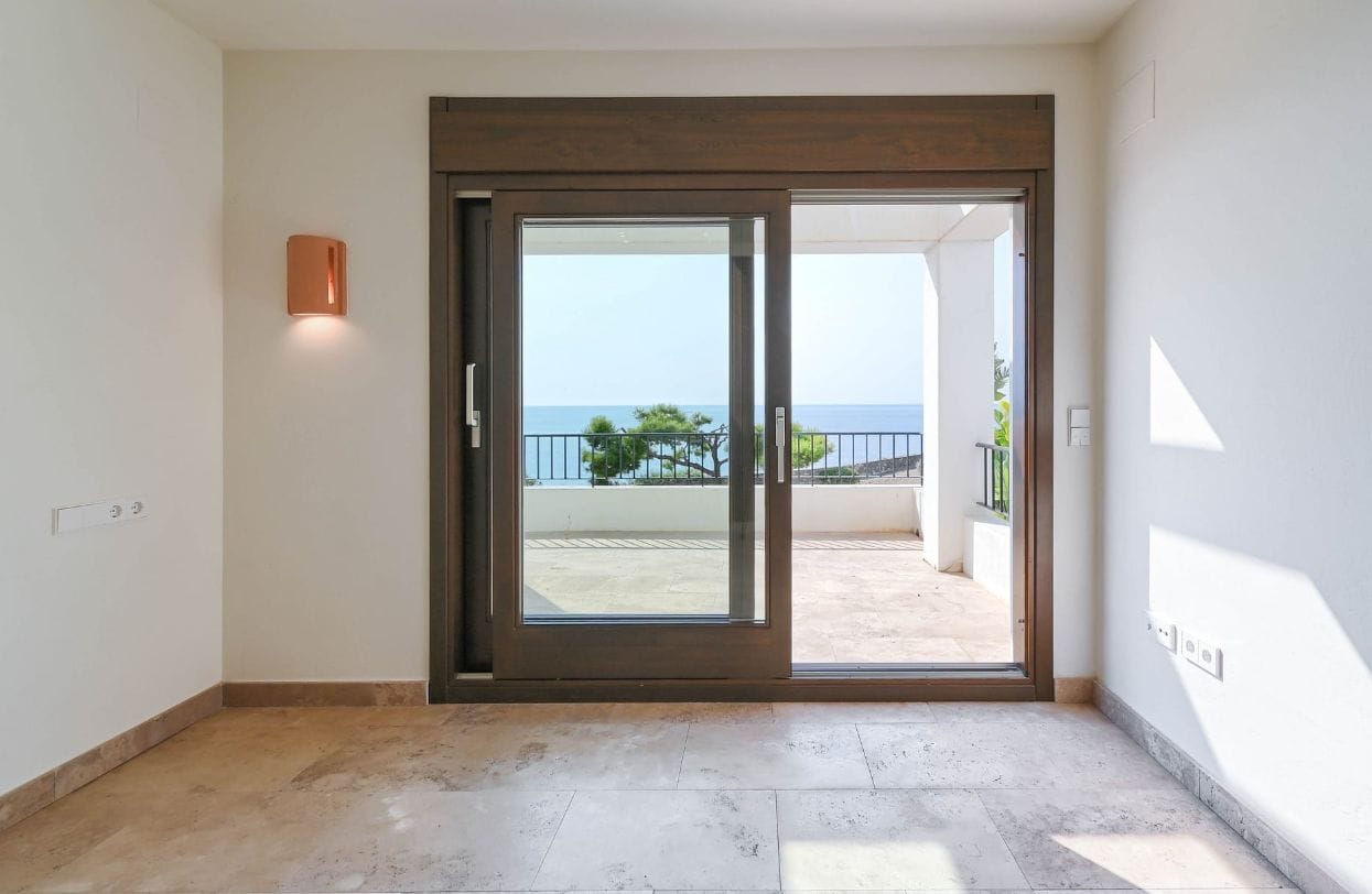 Exclusiva Villa Mediterránea Reformada con Vistas al Mar en Moraira