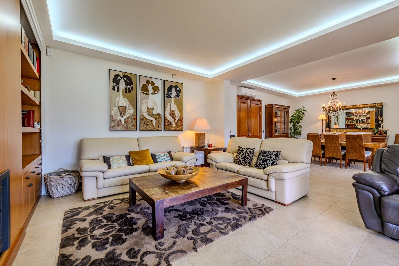 PRECIOSA VILLA EN DENIA MUY CERCA DEL PUEBLO