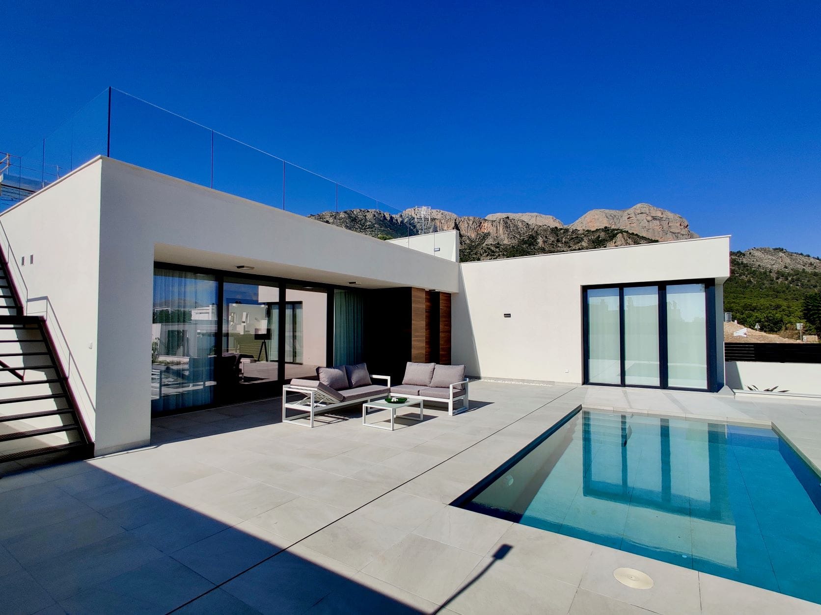 3 slaapkamer villa met uitzicht op zee in de buurt van Albir en Benidorm