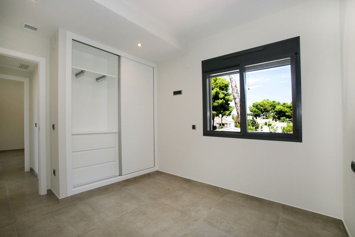 Villa de style moderne avec vue sur la mer à Moraira