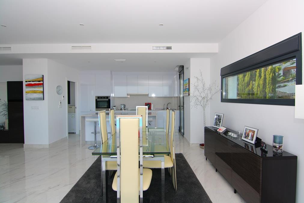 Impresionante villa de nueva construcción en venta con vistas al mar