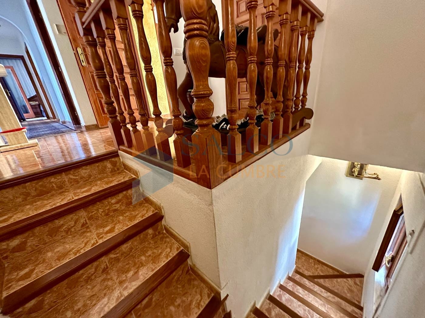 Villa met zwembad, tuin en uitzicht op zee in Cumbre del Sol
