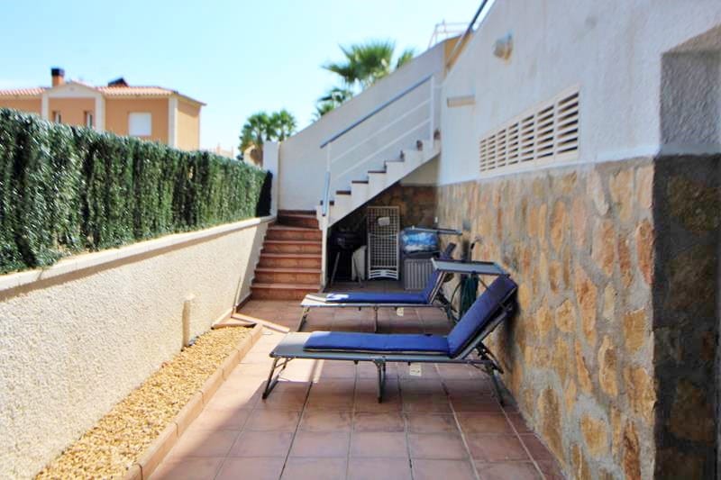 Apartamento con dos terrazas a pocos pasos de la playa en Oliva Nova