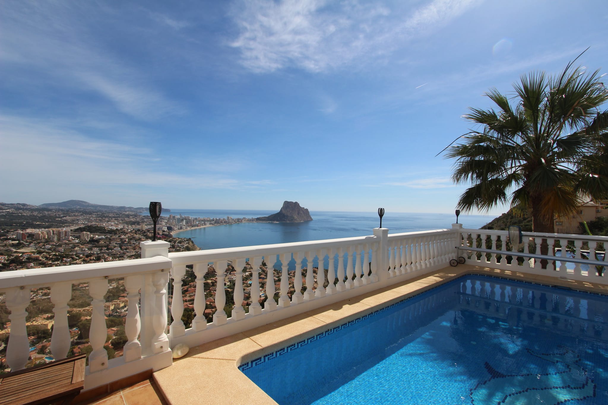 VILLA CON VISTAS IMPRESIONANTES AL MAR