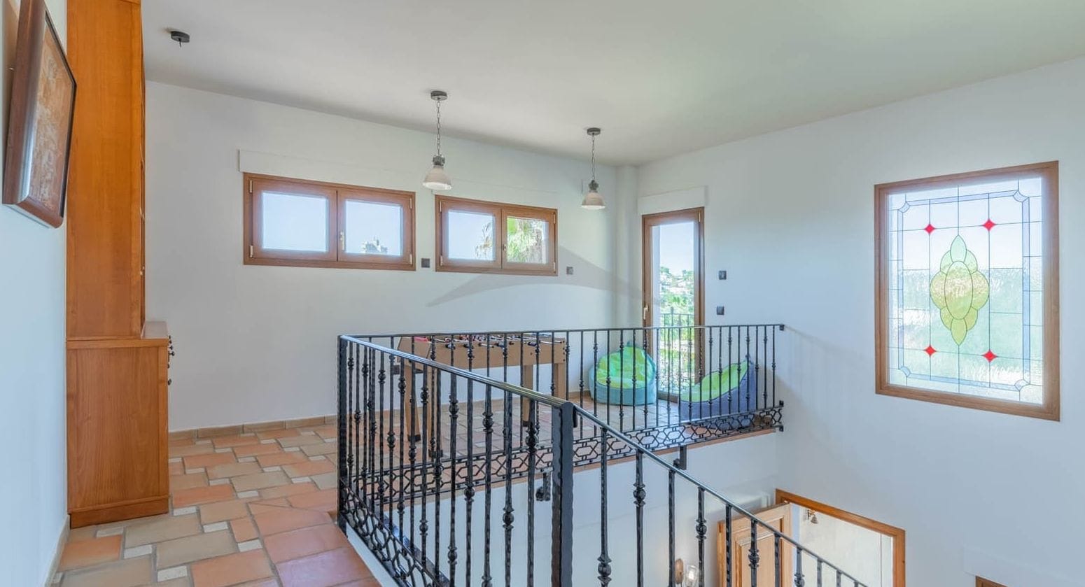 Extraordinair villa met zwembad en tuin, 4 slaapkamers.