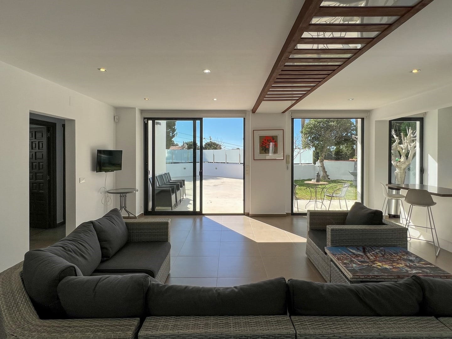 VILLA MODERNE EXCLUSIVE À VENDRE À MORAIRA