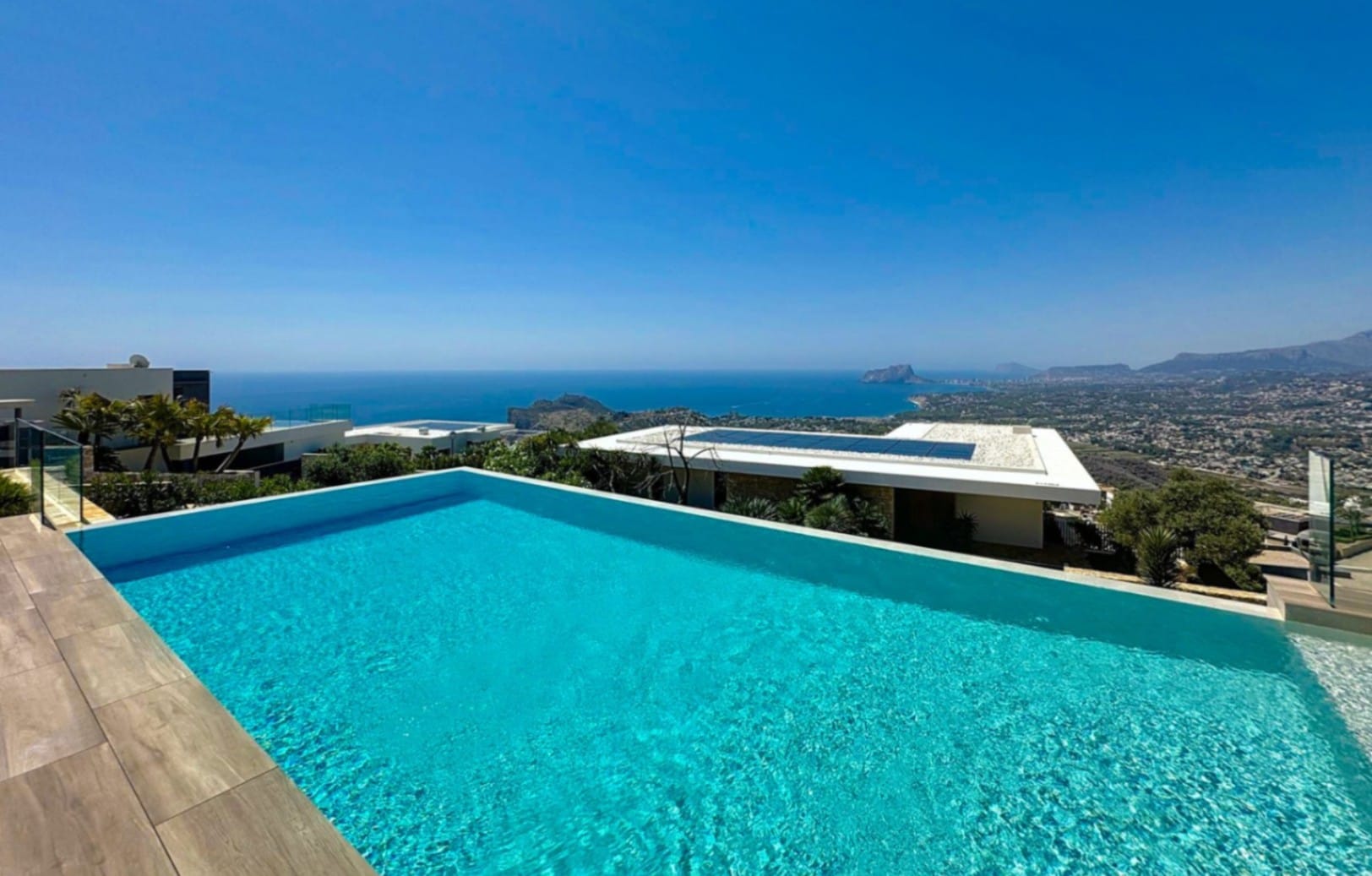 Luxe villa in Moraira met panoramisch uitzicht op zee