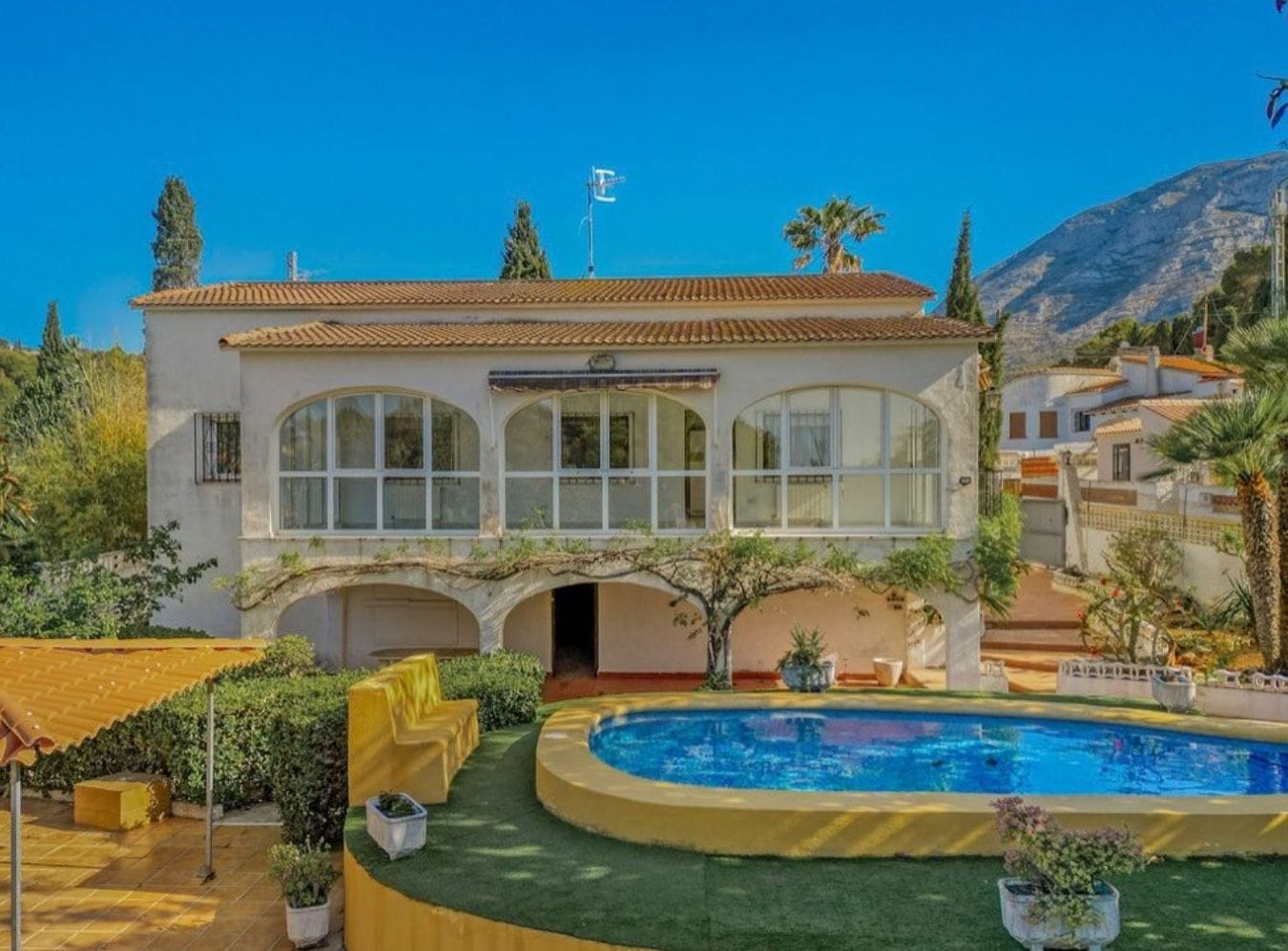 Klassische Villa in Las Rotas, Dénia