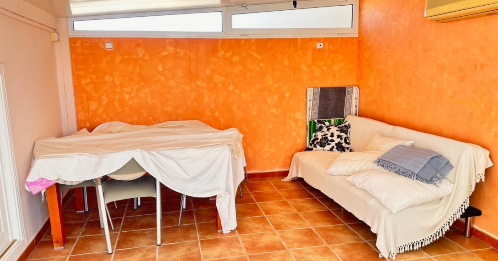 Amplio ático con gran terraza, piscina y excelente ubicación en Dénia (Las Marinas)