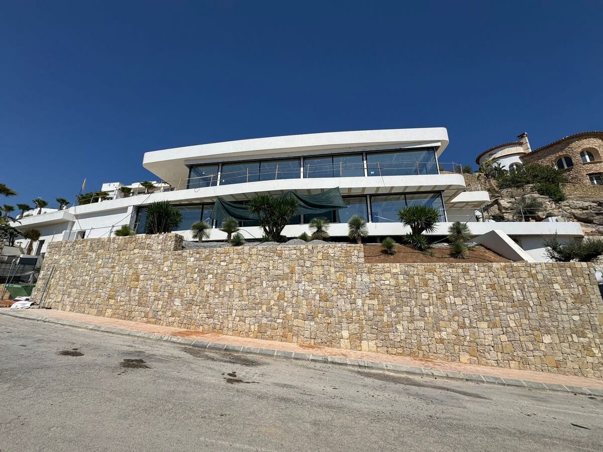 Exclusieve luxe villa in Benissa met panoramisch zeezicht