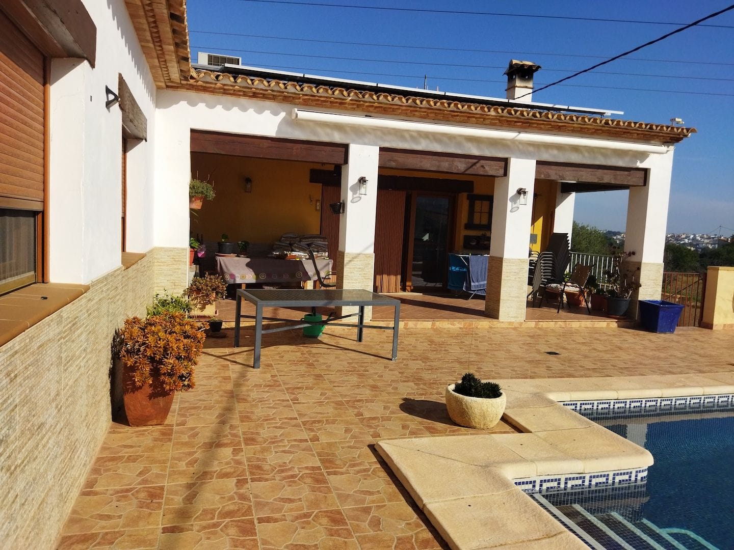 VILLA FANTASTIQUE AVEC UN EXCELLENT EMPLACEMENT