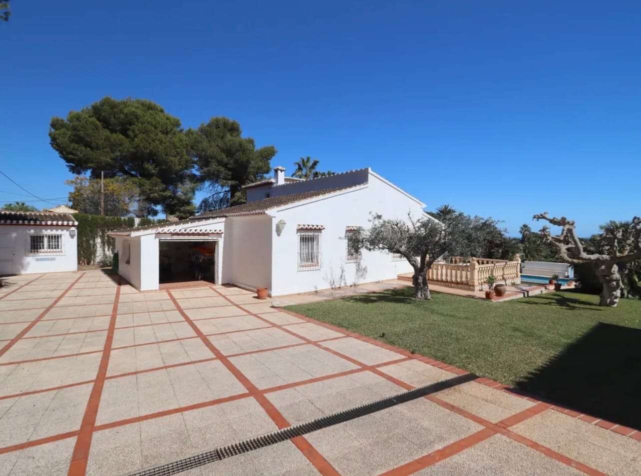 En Jávea dos Villas Independientes con Vistas al Mar