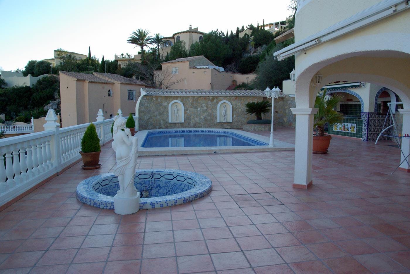 Villa con vistas al mar y cocina de verano en Cumbre del Sol
