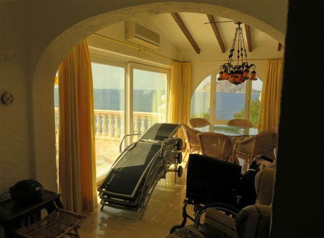 CHALET EN BENISSA 1ª LINEA