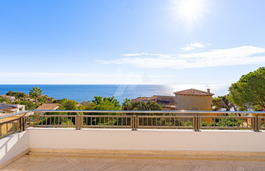 Villa met 4 slaapkamers en uitzicht op zee in Moraira