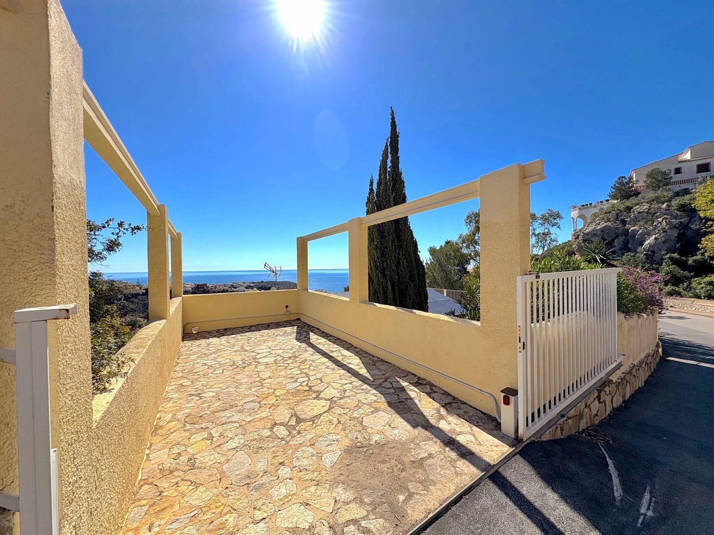 Gerenoveerde villa met zwembad en uitzicht op zee in Cumbre del Sol