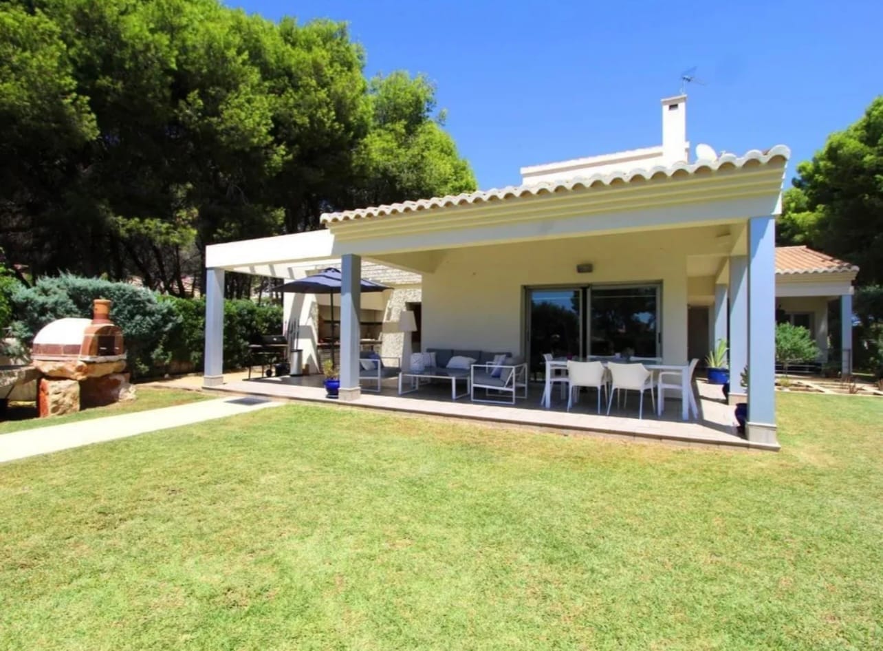 Villa a Solo 400m del Mar en Moraira