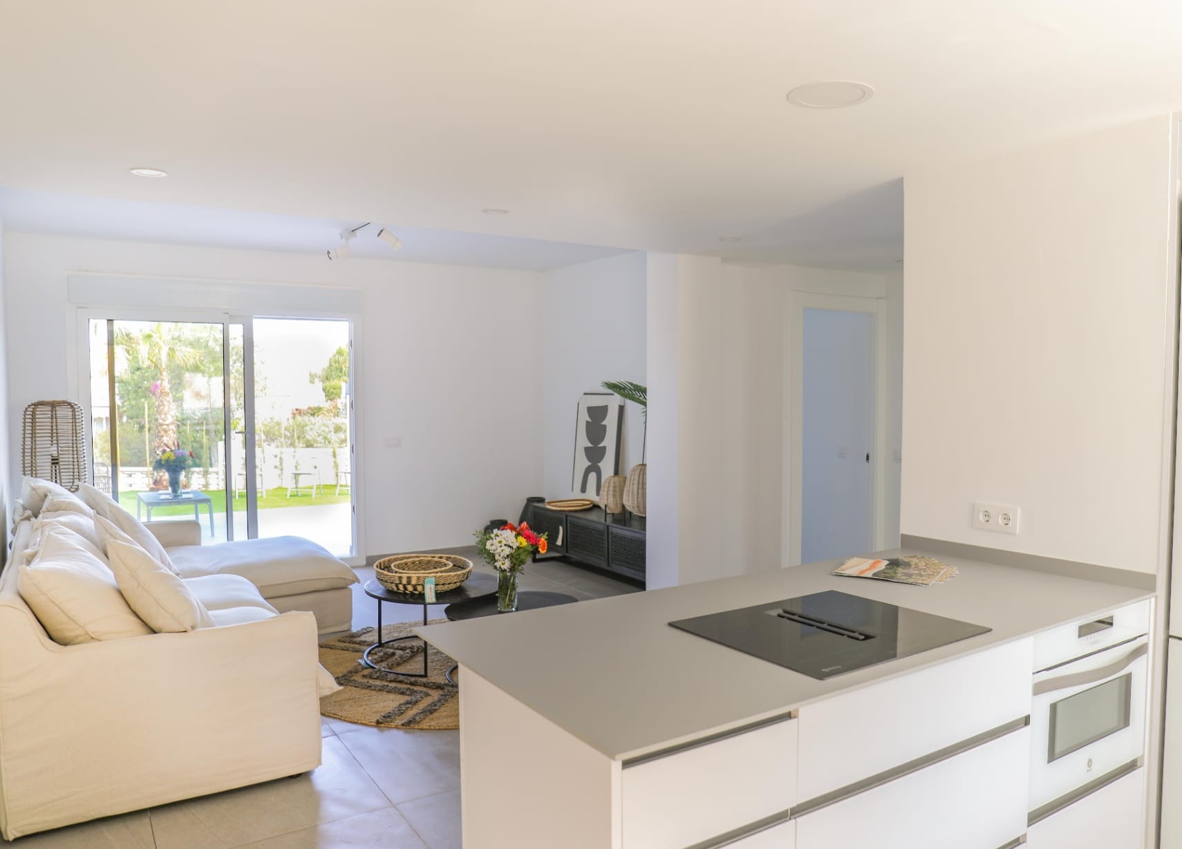 Apartamento de dos habitaciones en la planta baja en Denia