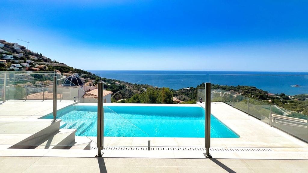 Villa moderna en Altea con vistas al mar