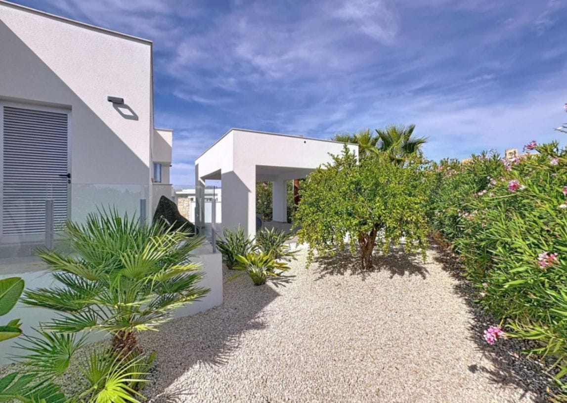 Villa moderne de 3 chambres avec vue sur la mer à Moraira