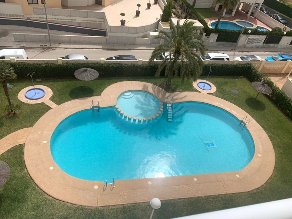 Ático dúplex a escasos metros del mar