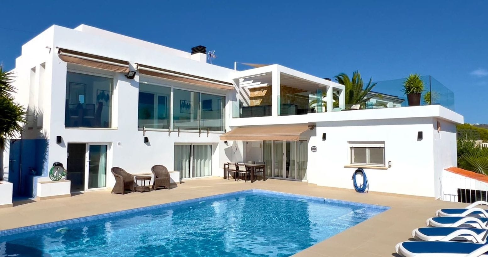 Villa de 5 dormitorios y piscina en Teulada, Alicante