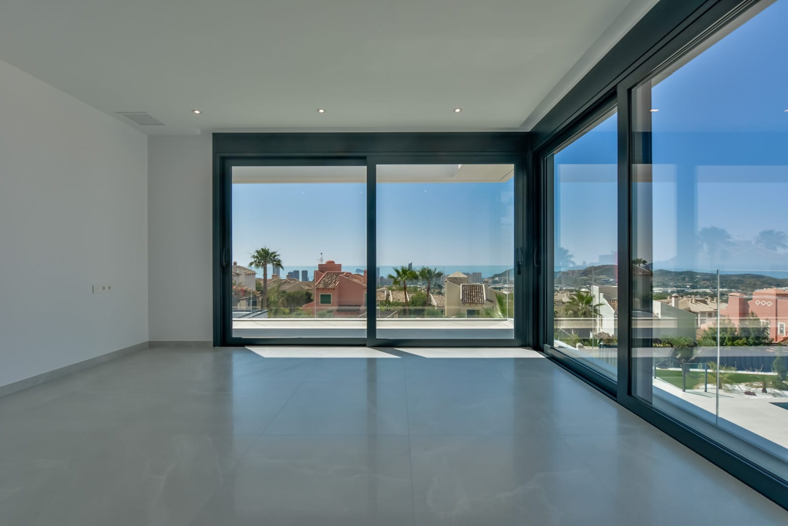 Magnífica villa moderna con vistas al mar en Benidorm