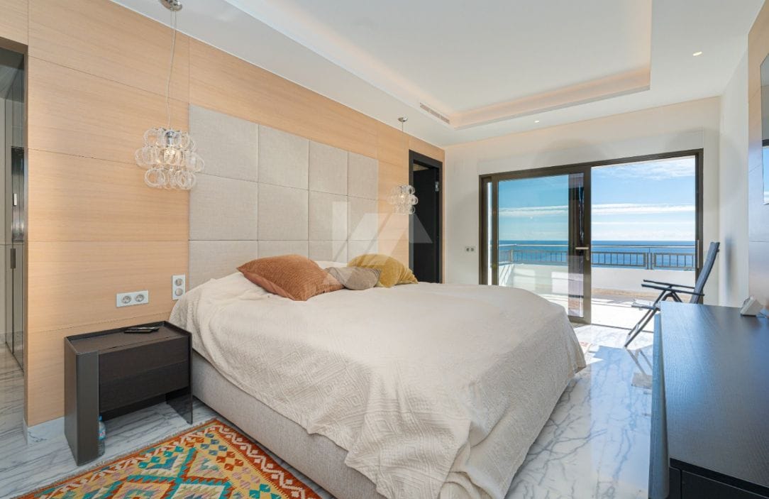 Villa met 4 slaapkamers en uitzicht op zee in Moraira