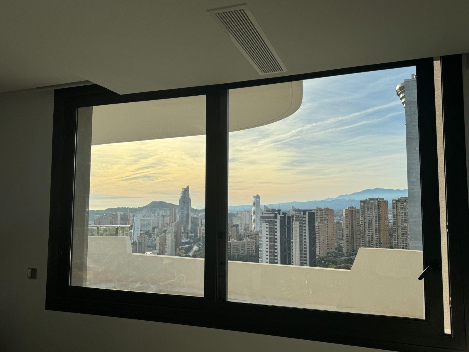 Nowoczesny penthouse z panoramicznym widokiem w Benidormie