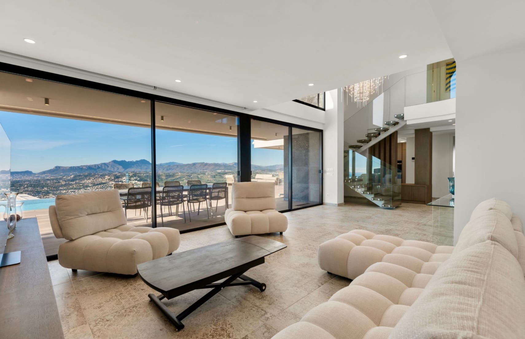 Luxe villa in Moraira met panoramisch uitzicht op zee
