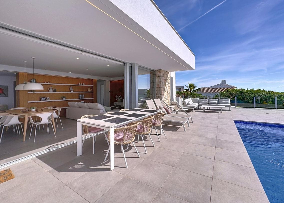 Villa moderne de 3 chambres avec vue sur la mer à Moraira