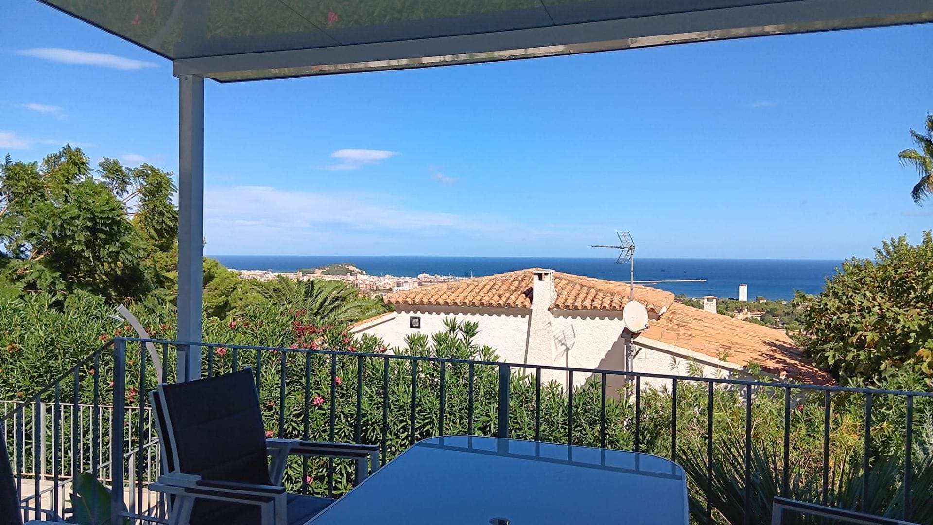 Chalet en el Montgó con Vistas al Mar y Piscina Privada