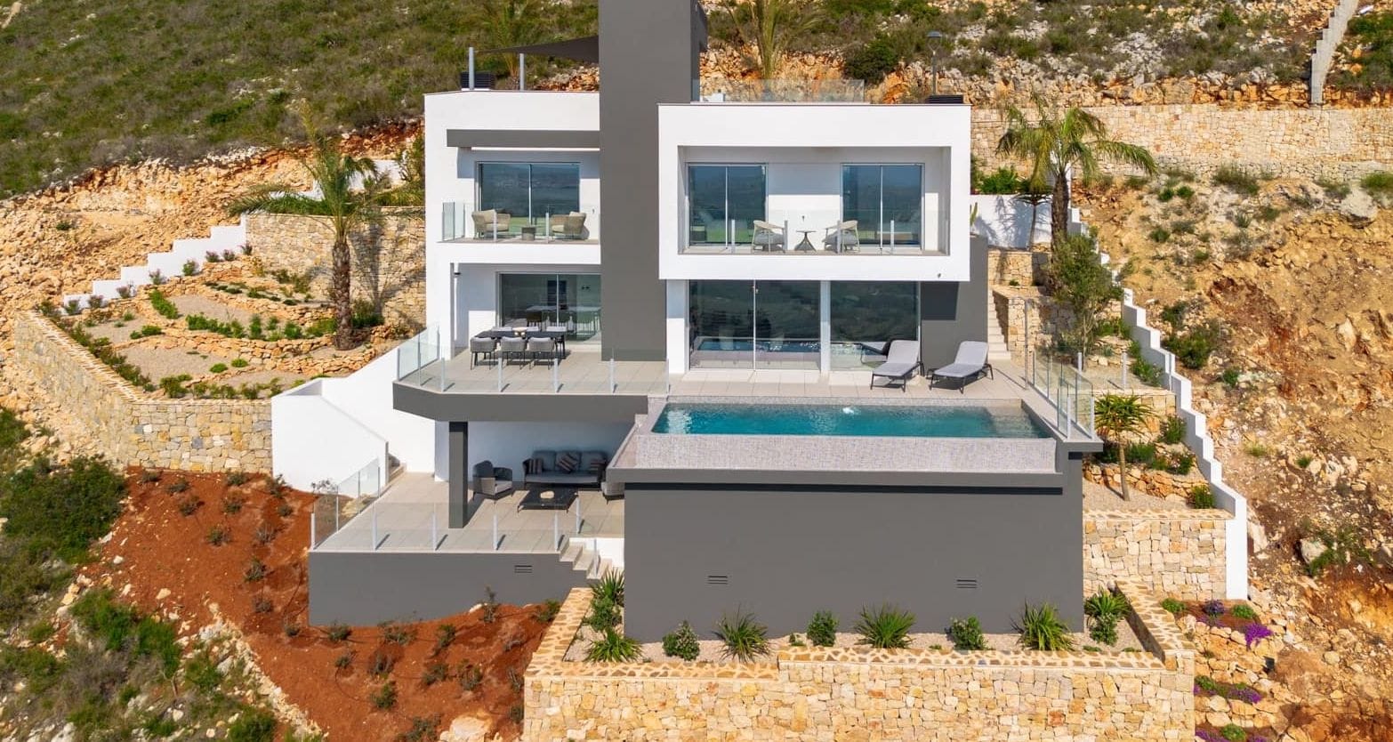 Villa en Moraira con 3 habitaciones y piscina y vistas al mar