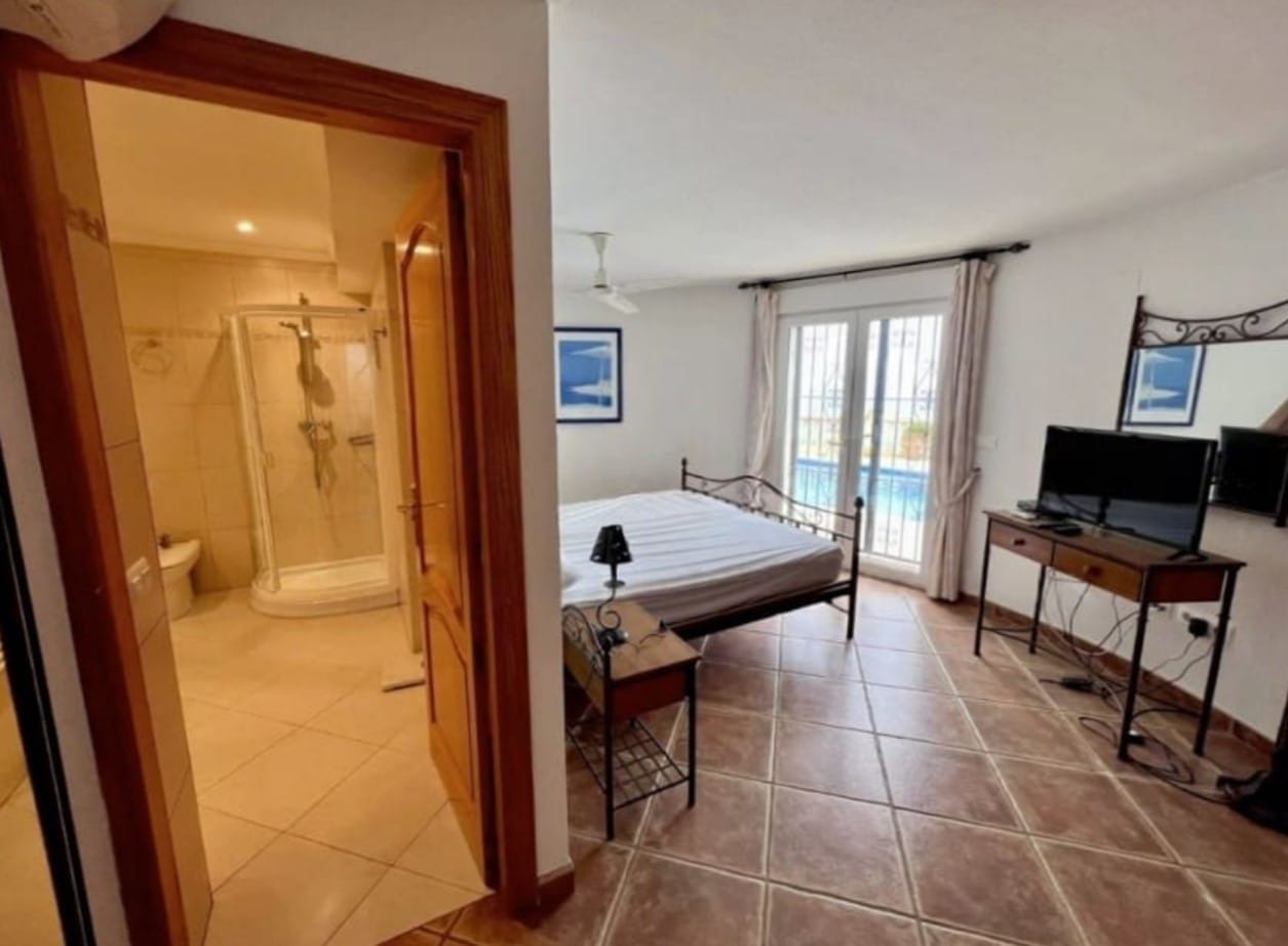 Espectacular villa de 3 dormitorios con vistas al mar en la Cala Ambolo - Javea