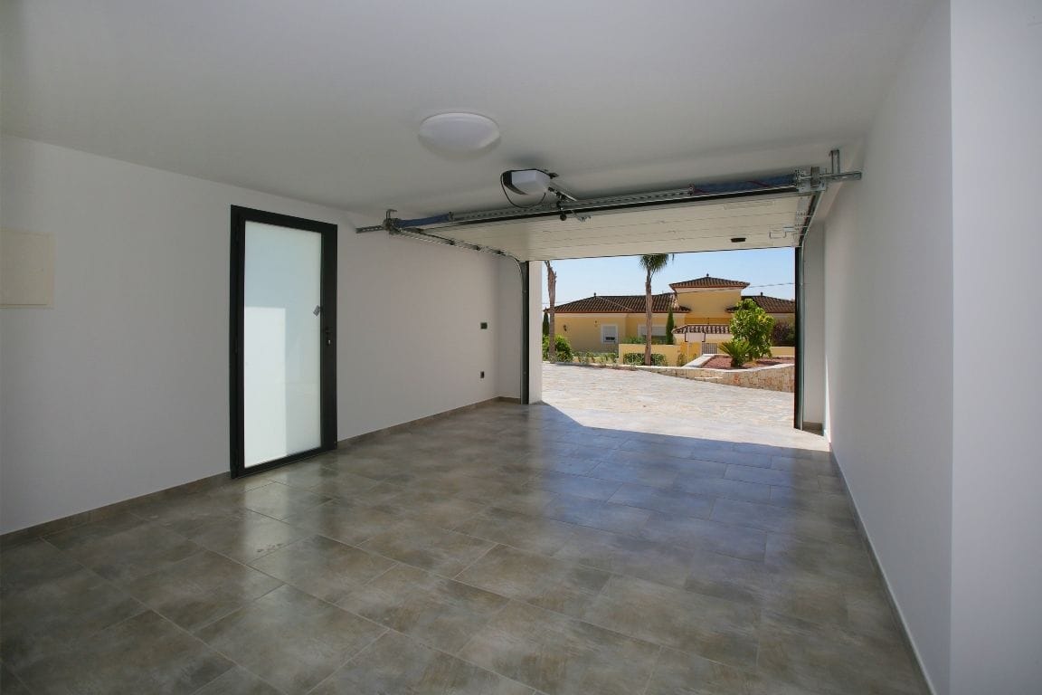 Villa de style moderne avec vue sur la mer à Moraira