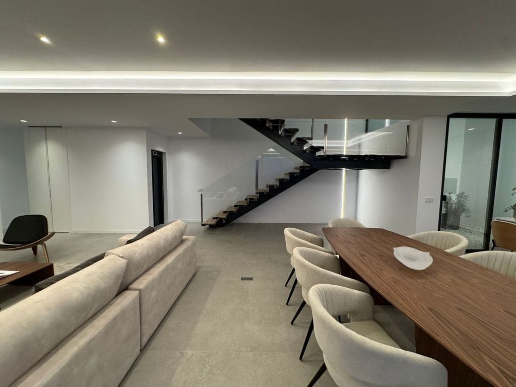 Villa en venta con 4 dormitorios y piscina en Altea