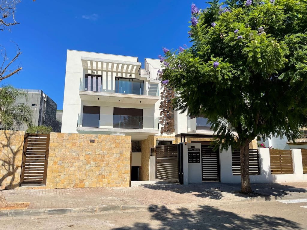CBHX5182 - Apartamento de tras habitaciones en Jávea