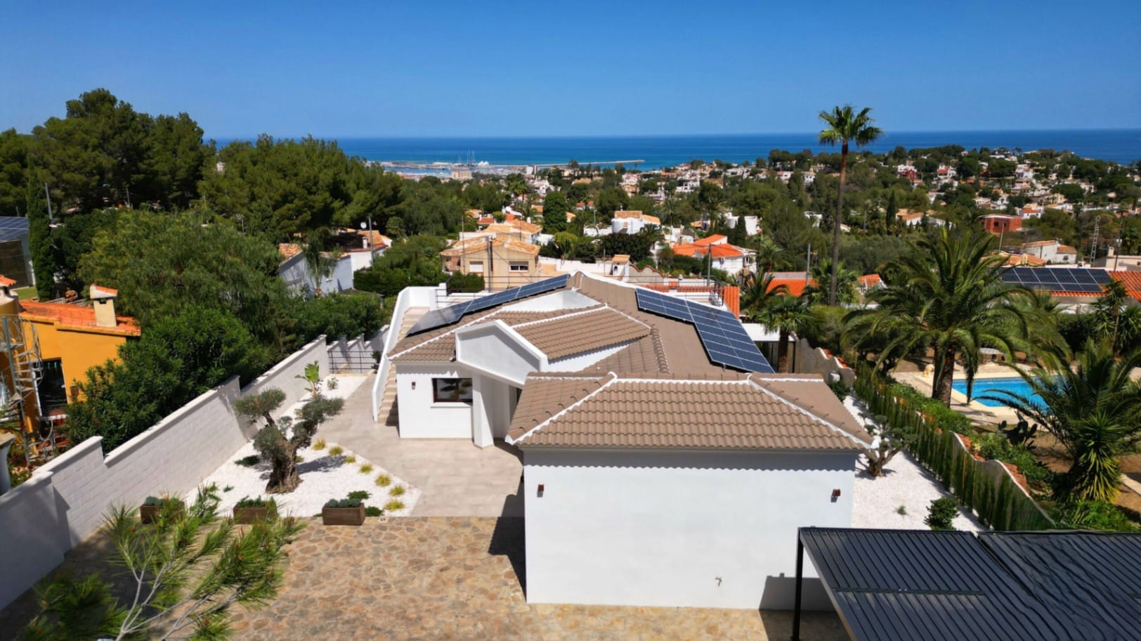 Villa mit 4 Schlafzimmern in Denia, Montgó