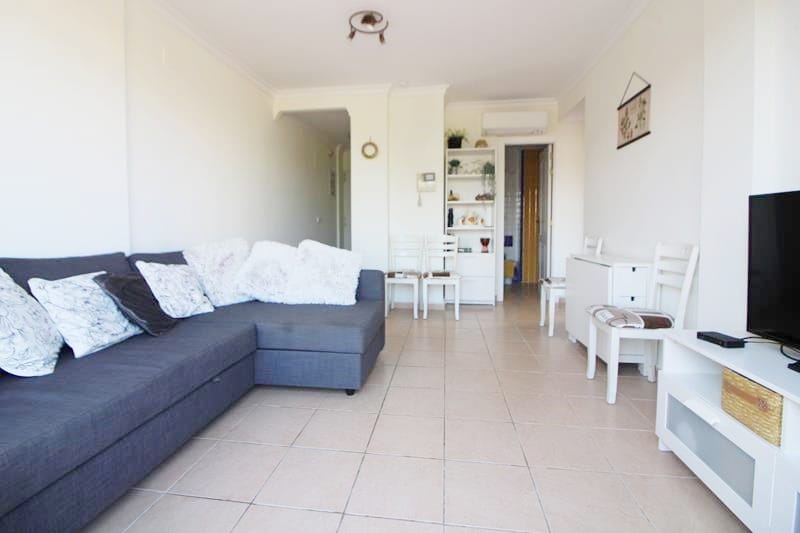 Apartamento con dos terrazas a pocos pasos de la playa en Oliva Nova