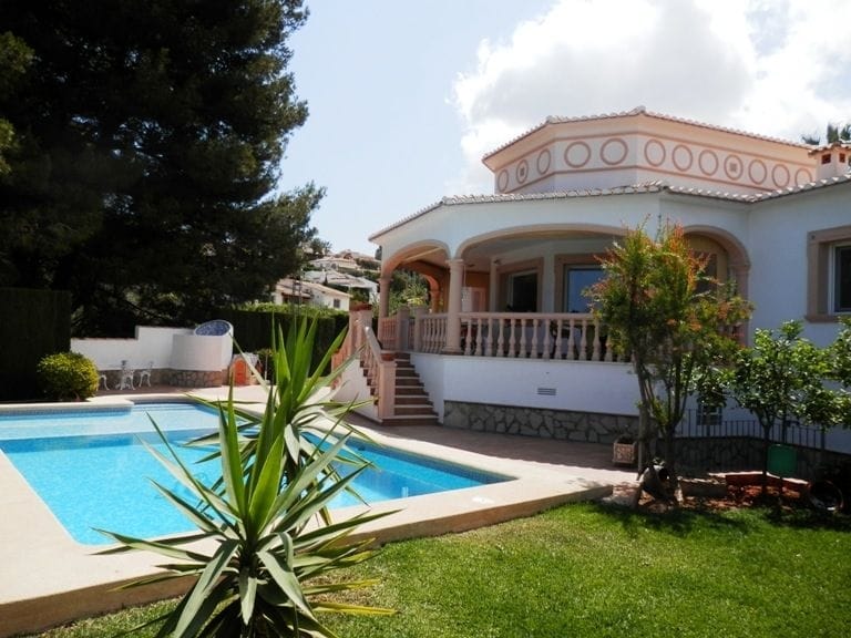 Belle villa à Denia avec vue sur la mer et le Montgó