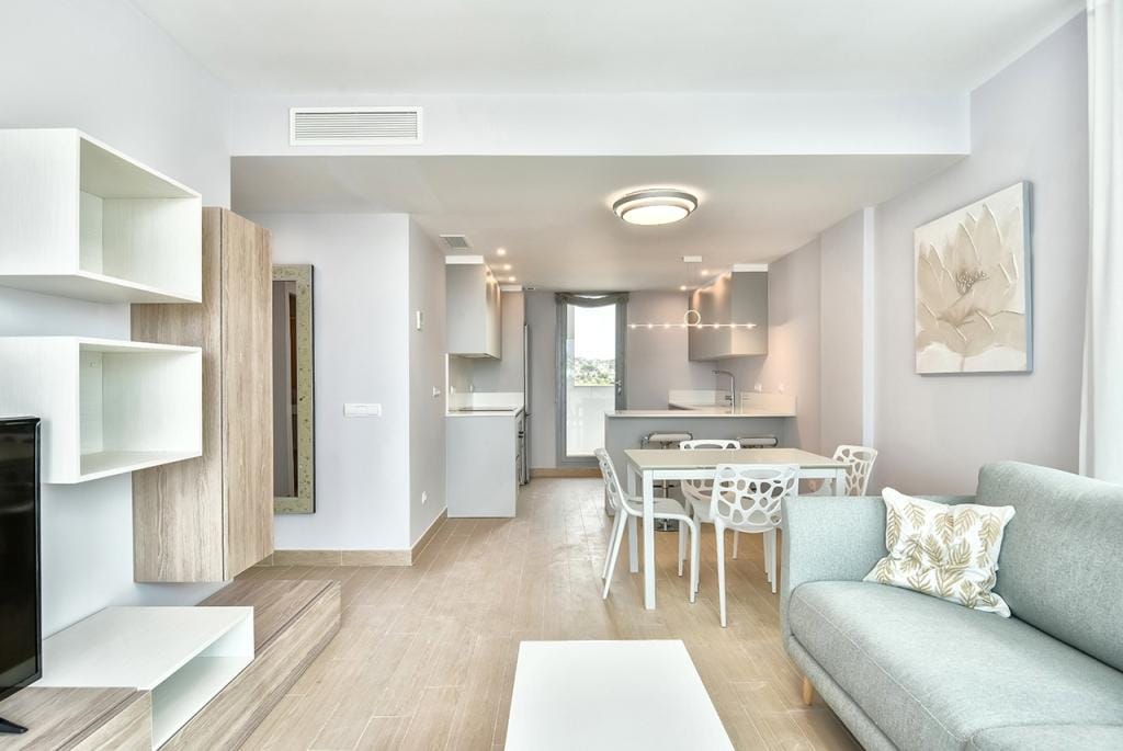 APARTAMENTO DE RECIENTE CONSTRUCCIÓN CON VISTAS AL MAR
