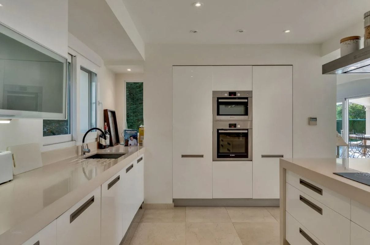 Sea view villa in Moraira with 4 bedrooms