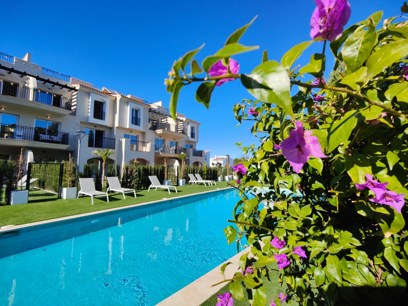 Apartamento de dos habitaciones en la planta baja en Denia